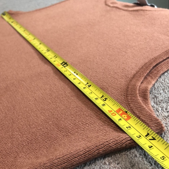 LIZ CLAIBORNE PEACH SLEEVELESS BLOUSE SIZE S - Picture 7 of 7